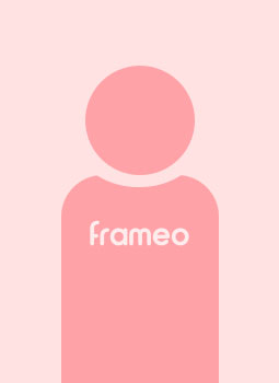 Frameo employee