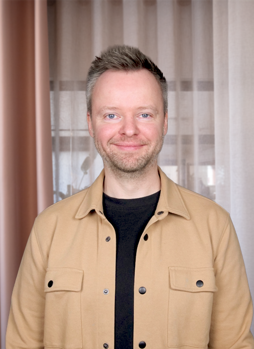 Frameo employee